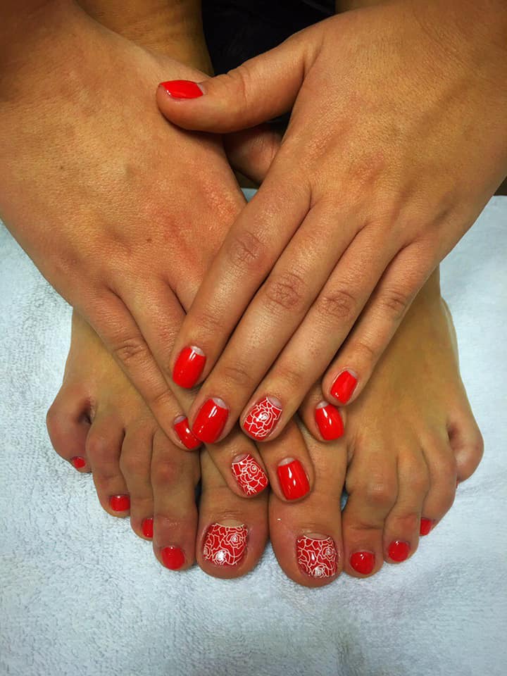 Маникюр + педикюр — красный